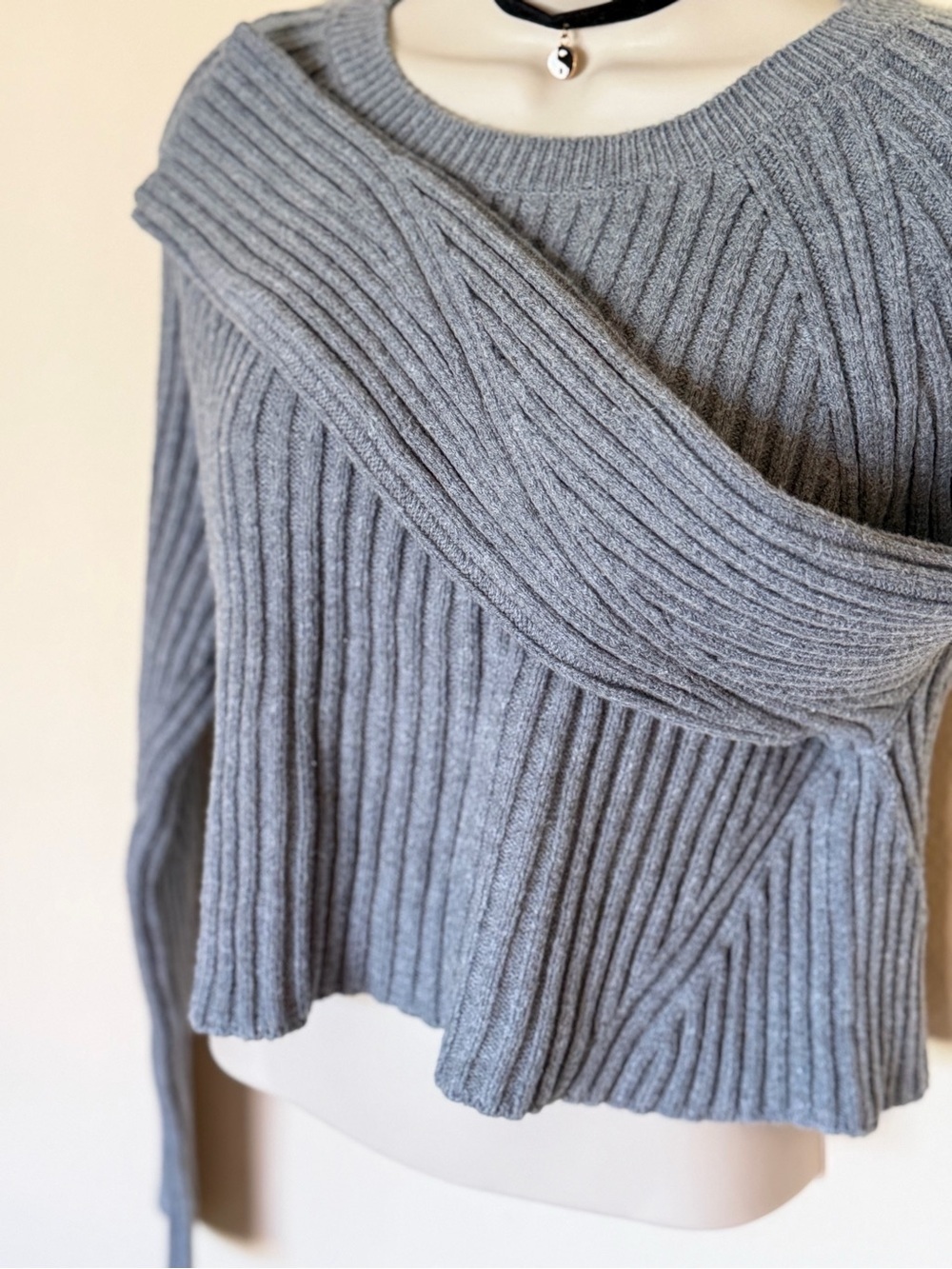 NWT Loft Ribbed Knit Sweater in Gray Size Medium - Picture 7 of 13